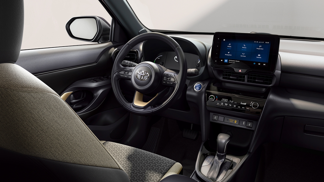 toyota-yaris-cross-interieur-dashboard2
